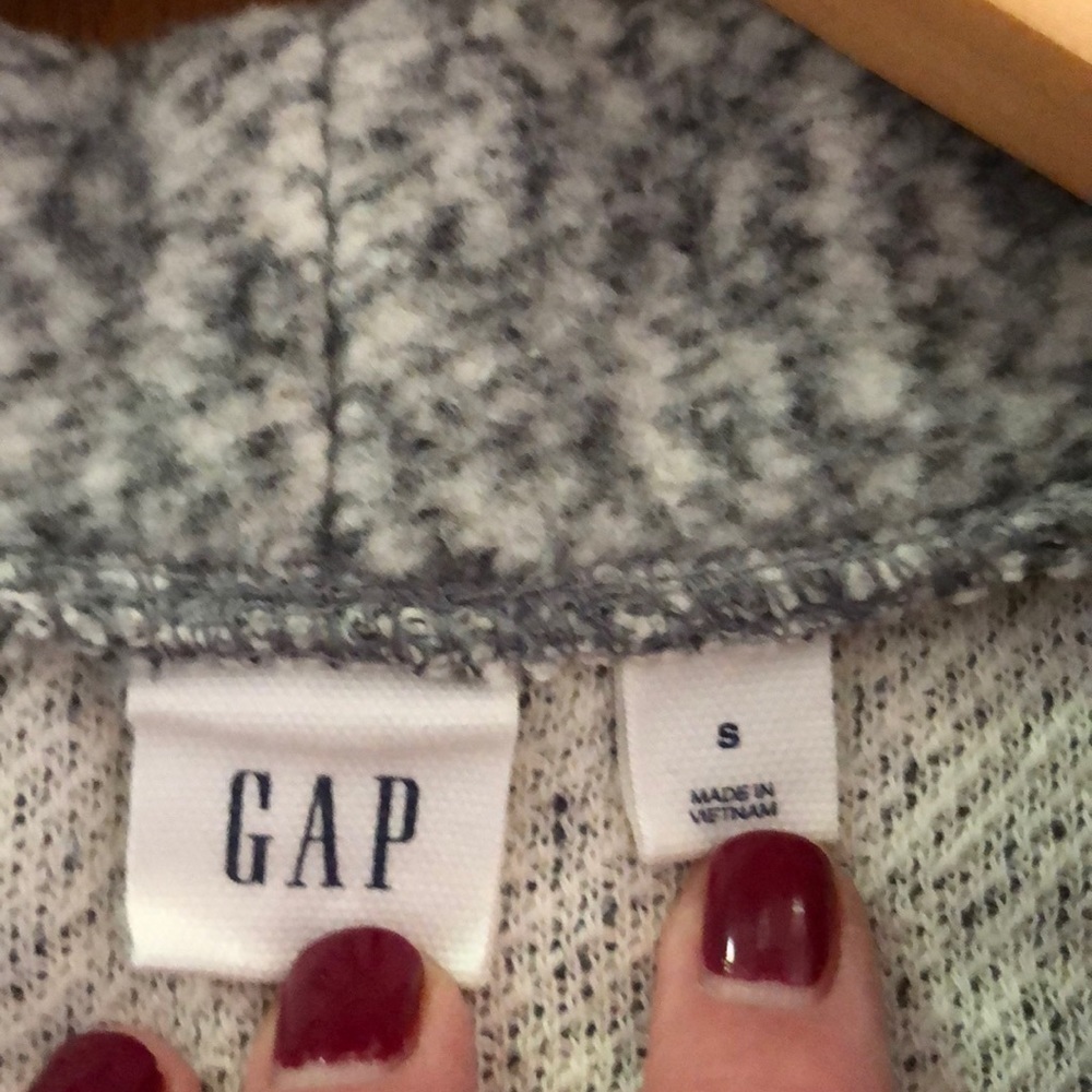 Fleece Pullover Gap Sweatshirt. - image 2